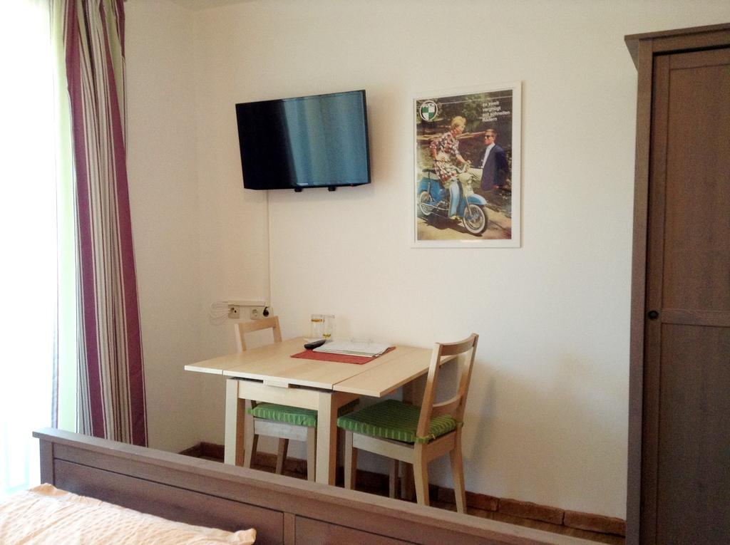 Gasthof Zur Haltestelle Lasberg Room photo